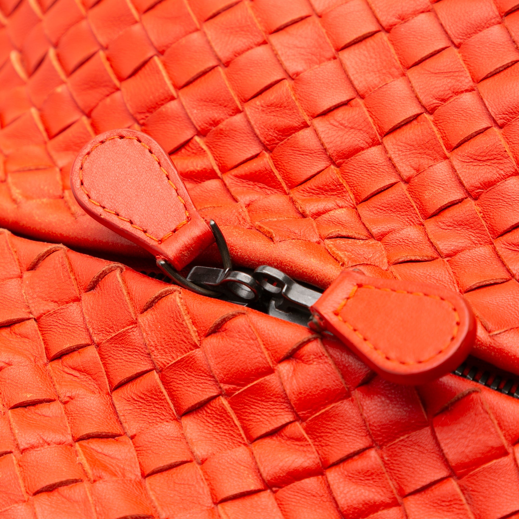 Bottega Veneta | Pre-Owned Nappa Intrecciato Cube Shoulder Bag | Red