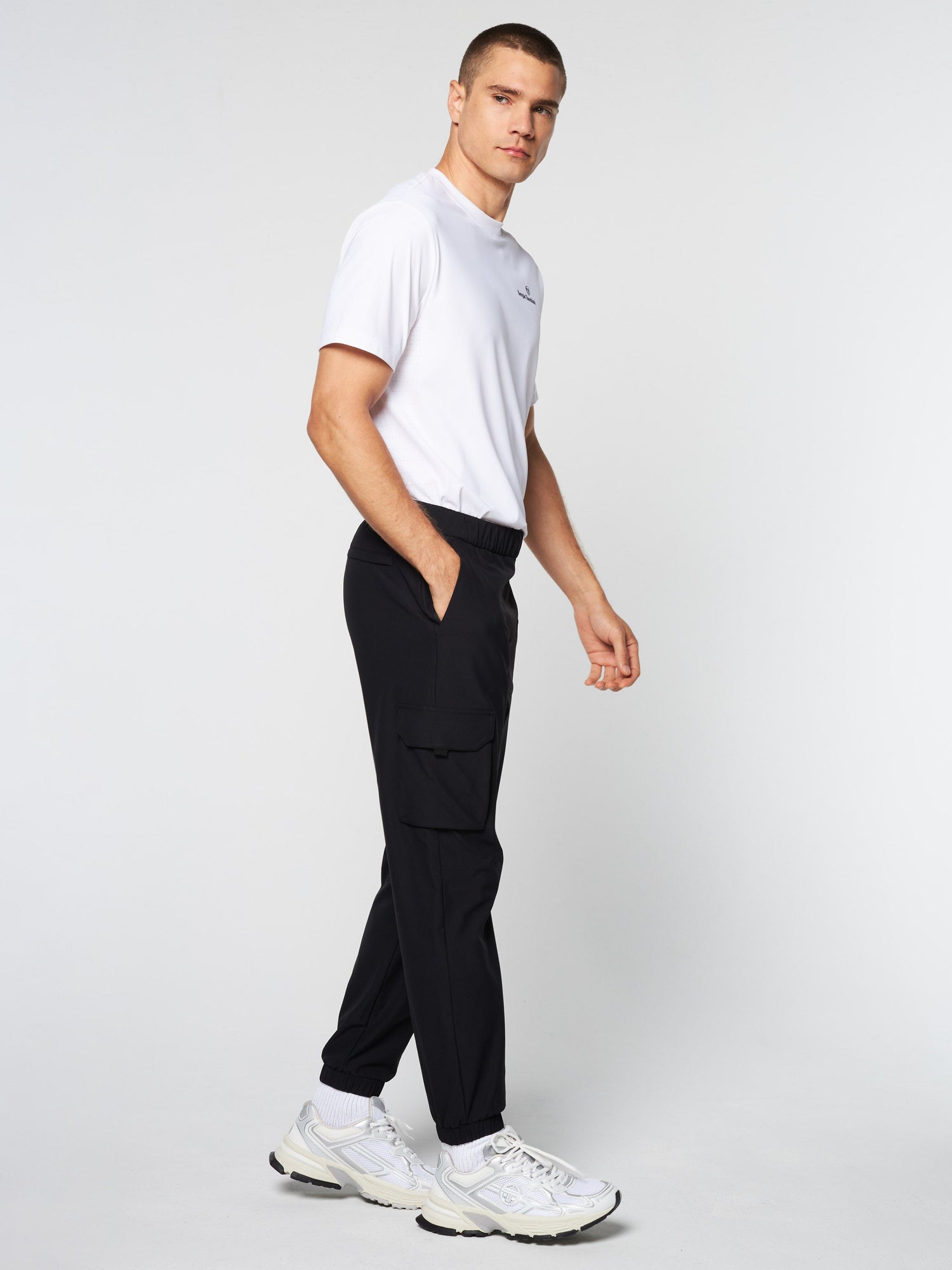 Men | Woven Cargo Jogger Pants | Black