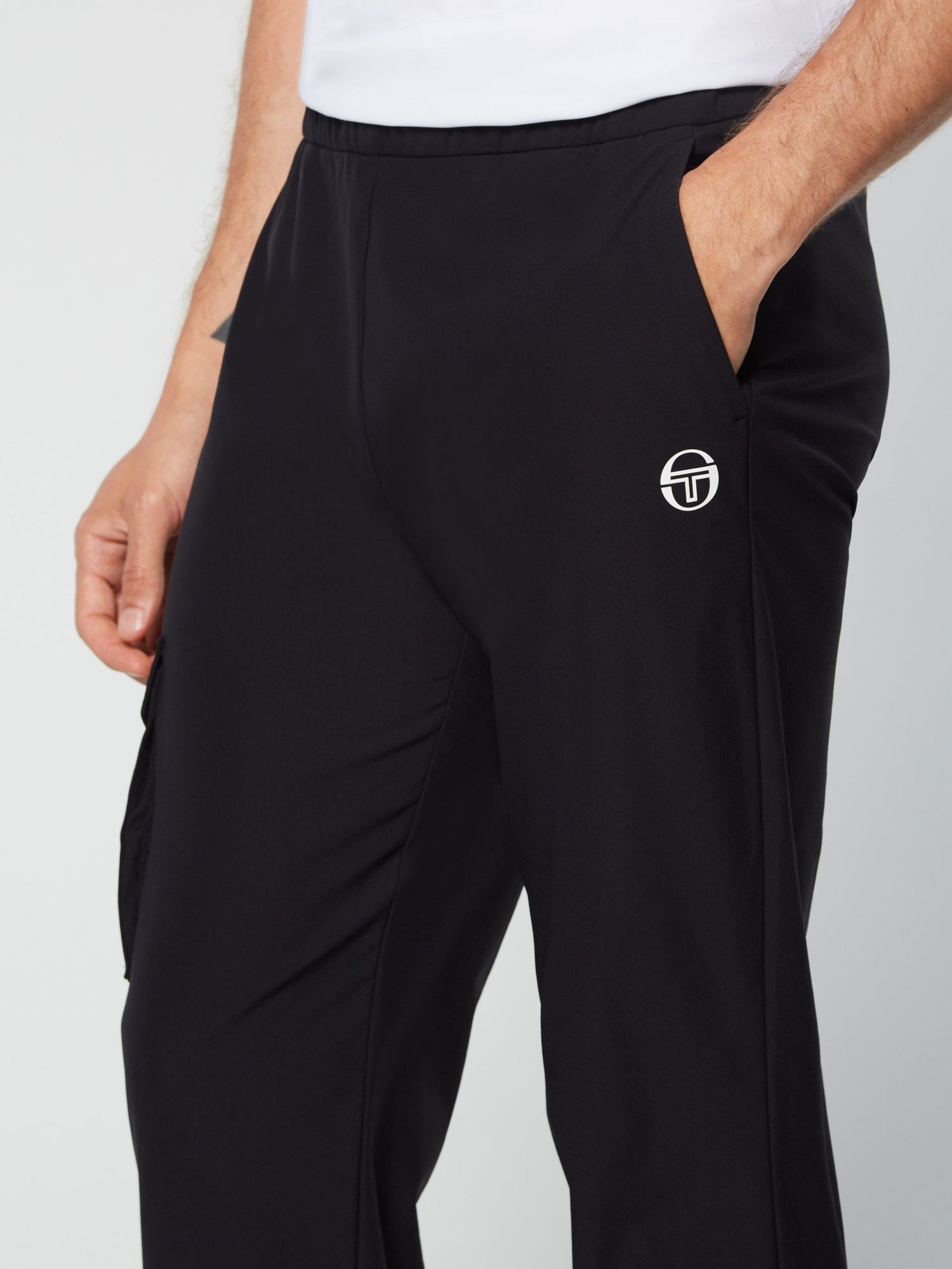 Men | Woven Cargo Jogger Pants | Black