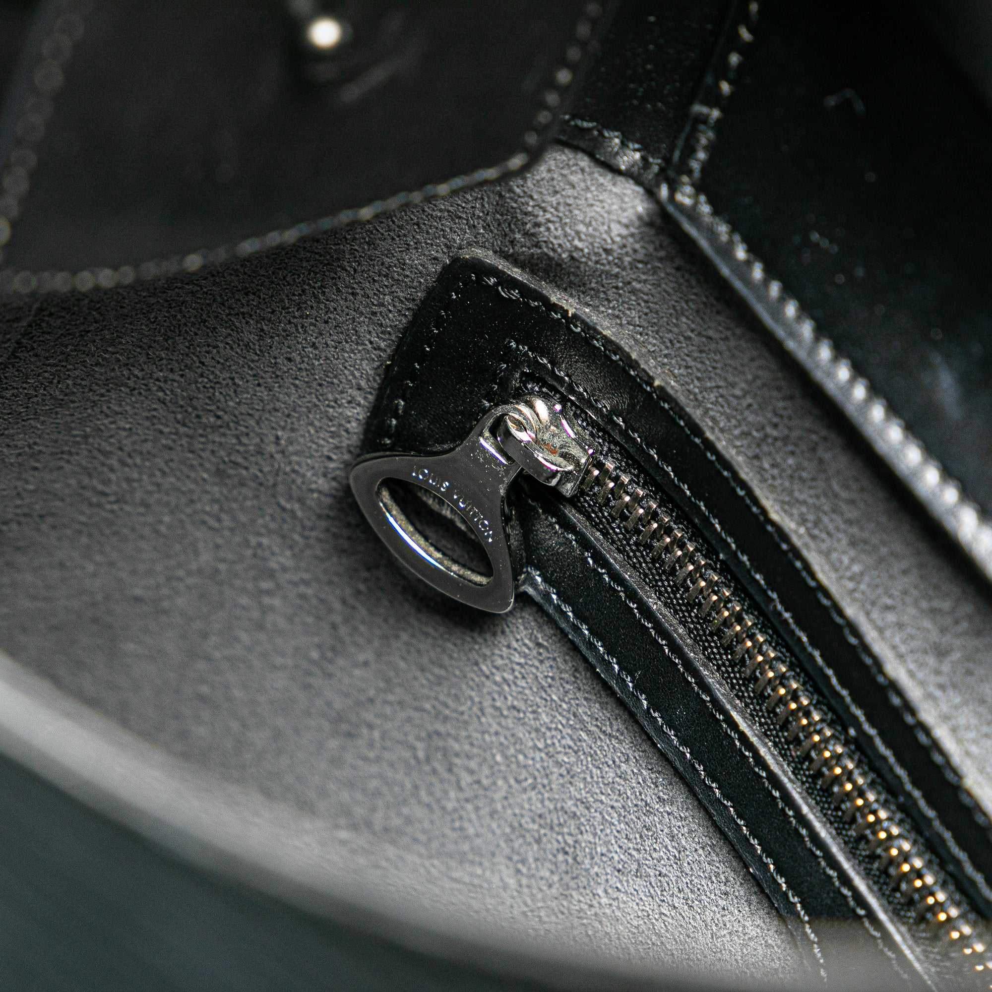 Louis Vuitton | Pre-Owned Epi Sac Verseau | Black