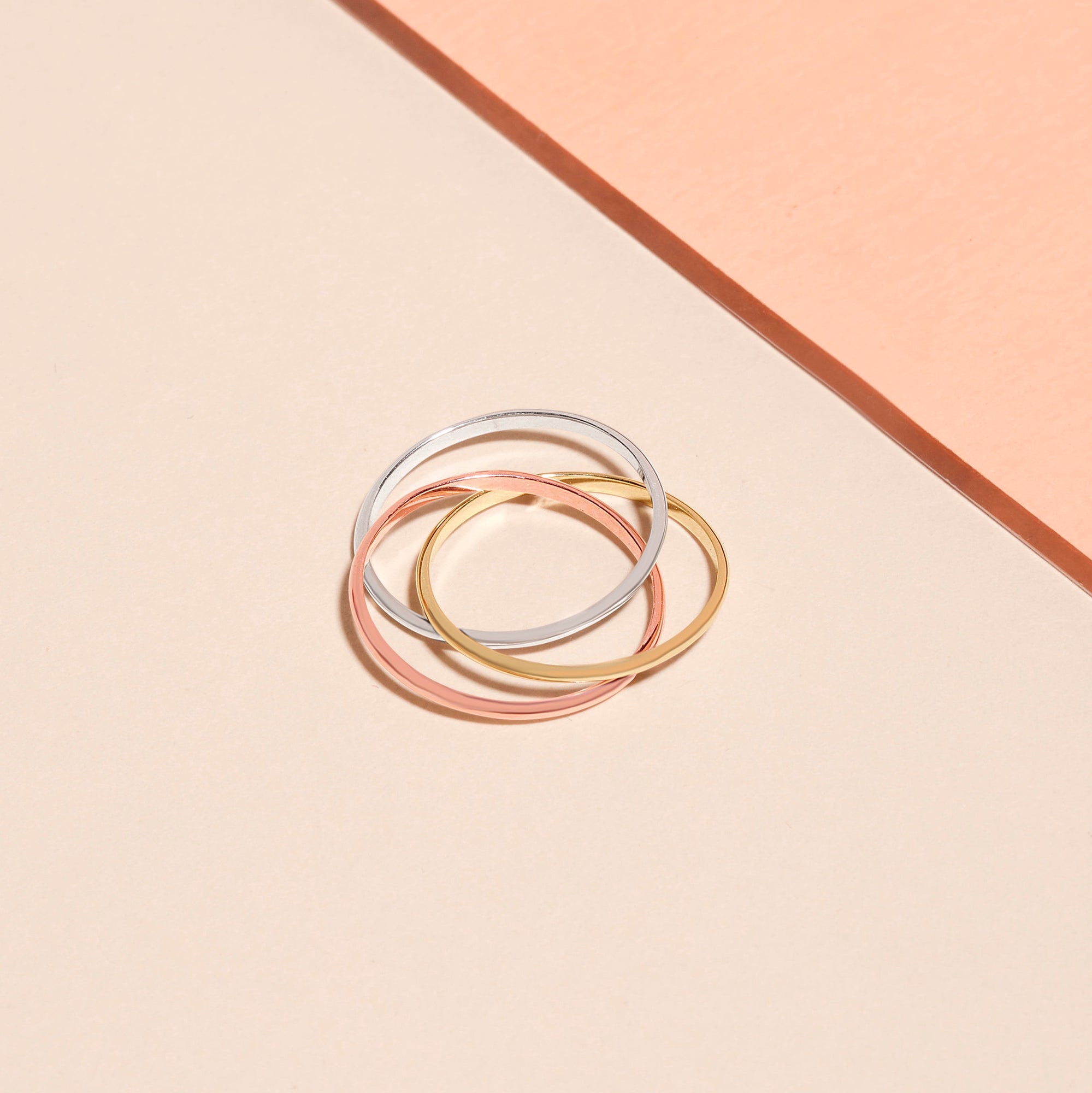 Tri Gold Infinite Interlocking Band Size 7 | 10k Solid Gold