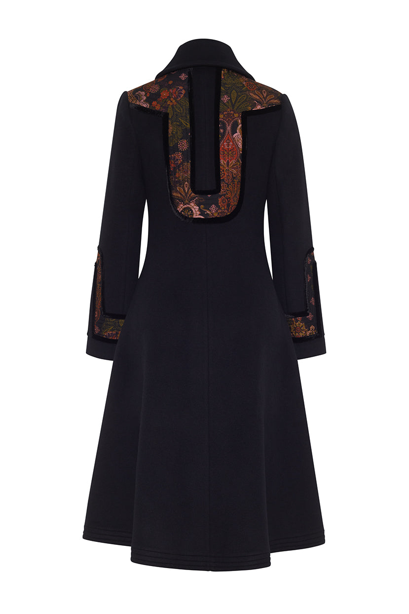 Terra Coat | Black Cascade