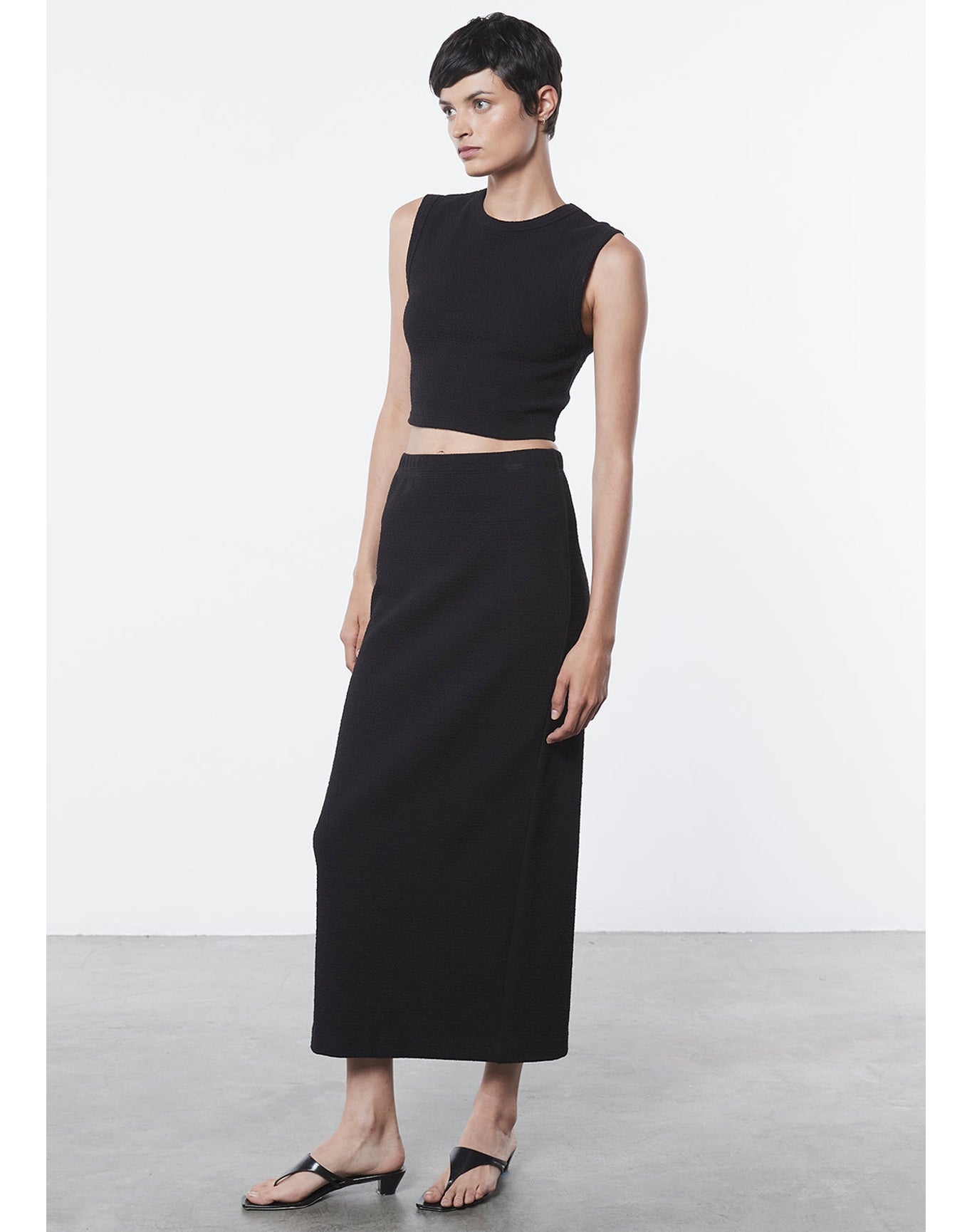 Textured Jacquard Cropped Tank | Black