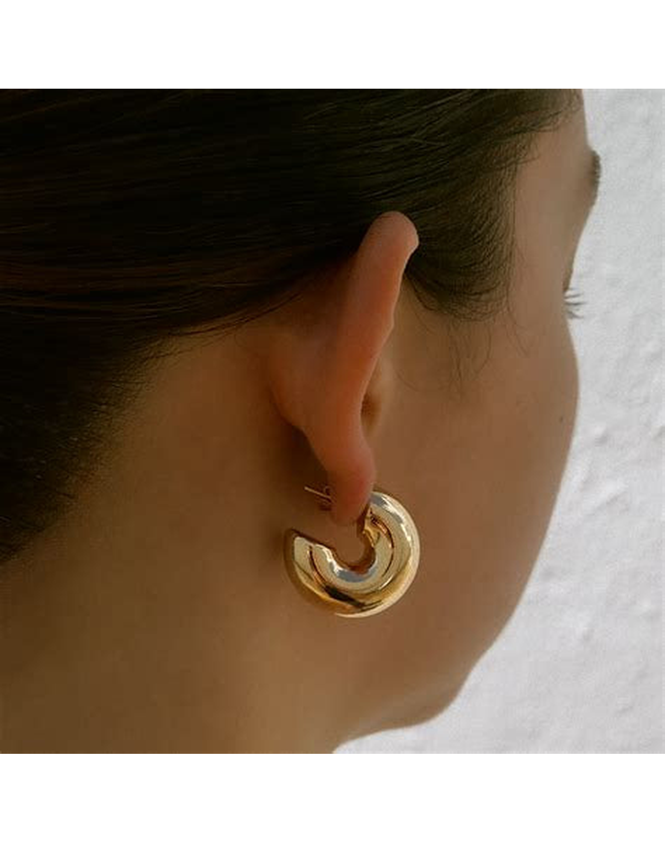 The Medium Gold Hailey Hoops | Gold Vermeil