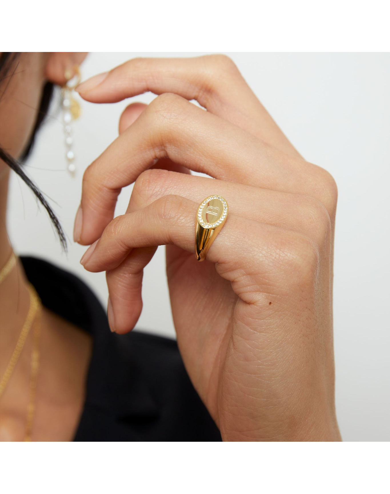 Size 5 - 8 | The Side Oval Signet Ring | Gold Plated Sterling Silver