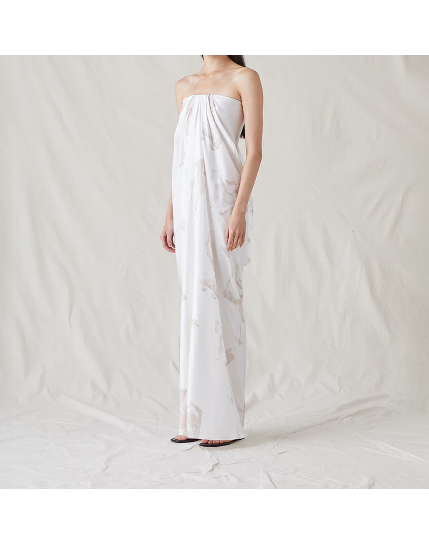 The Strapless Dress With Painted Figures | Cream/Sepia