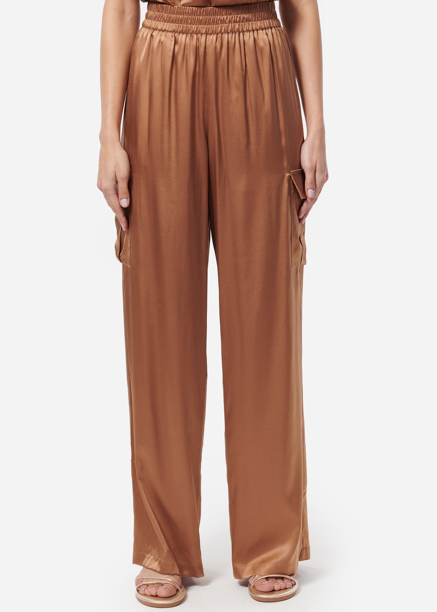 Nazanin Pant | Sandalwood