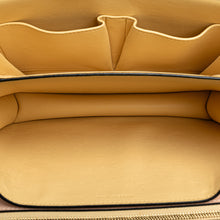 Celine | Pre-Owned Medium Calfskin Classic Box - III | Pink/Light Pink