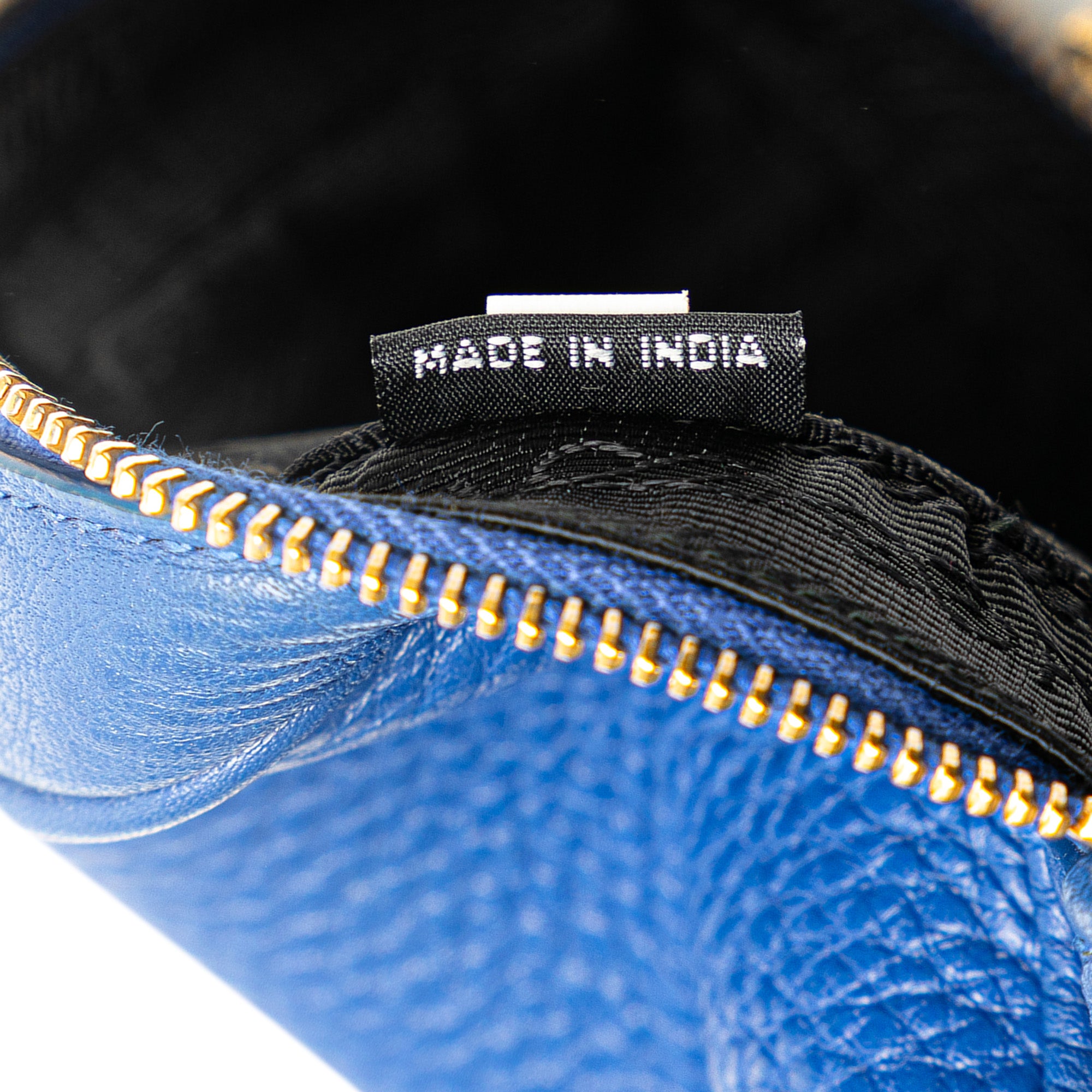 Prada | Pre-Owned Vitello Daino Cosmetic Pouch | Blue