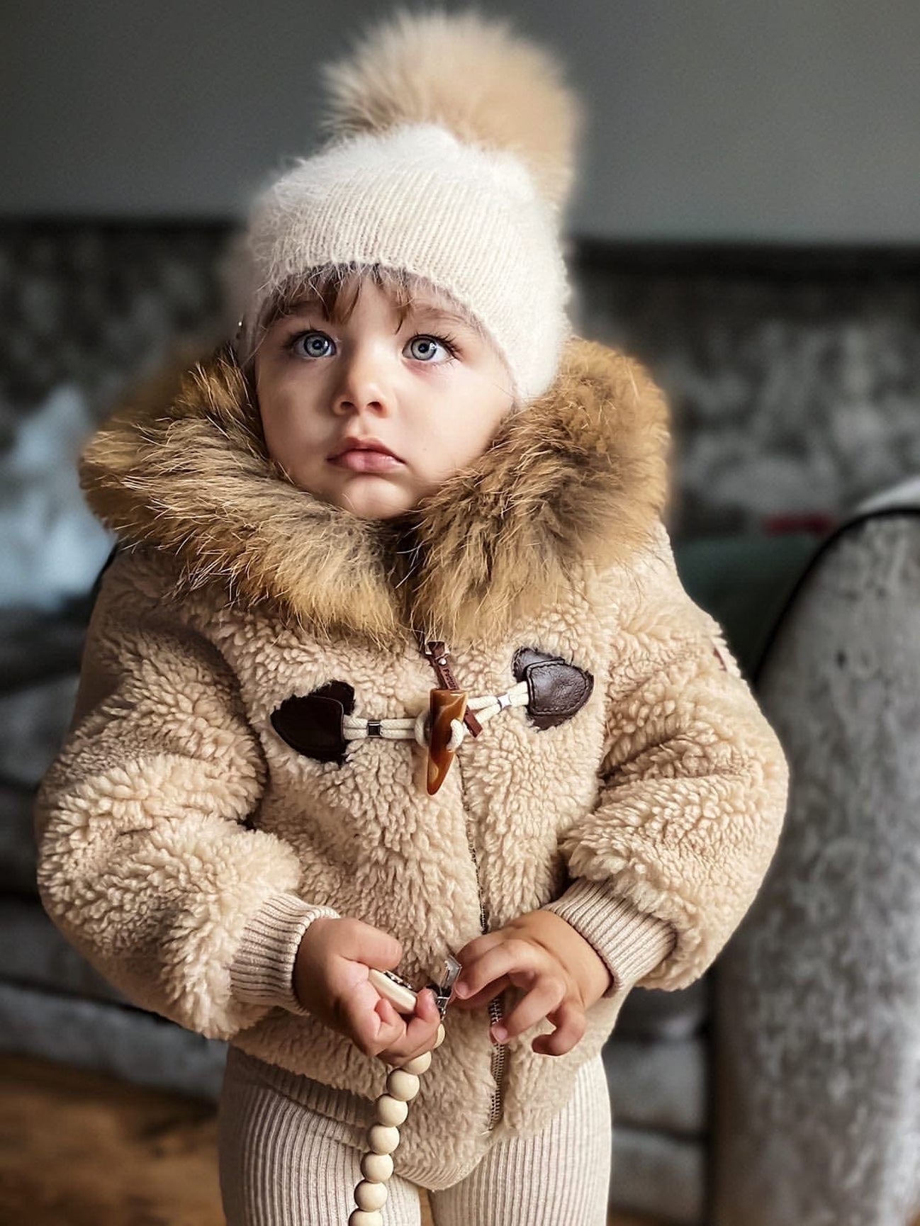 Unisex | Vanya Beige Cashmere Kids' Fox Fur Beanie Hat | Oatmeal
