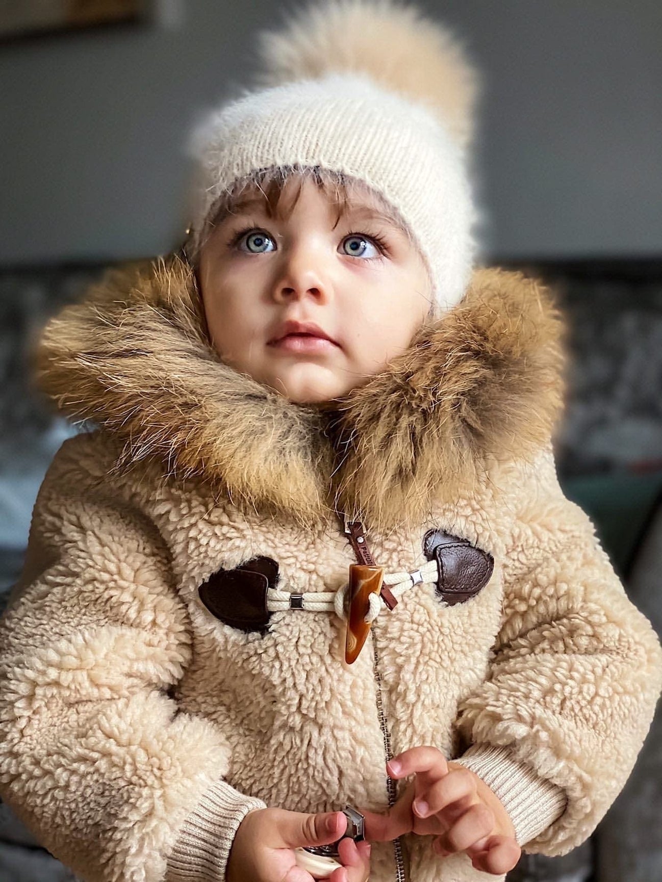 Unisex | Vanya Beige Cashmere Kids' Fox Fur Beanie Hat | Oatmeal