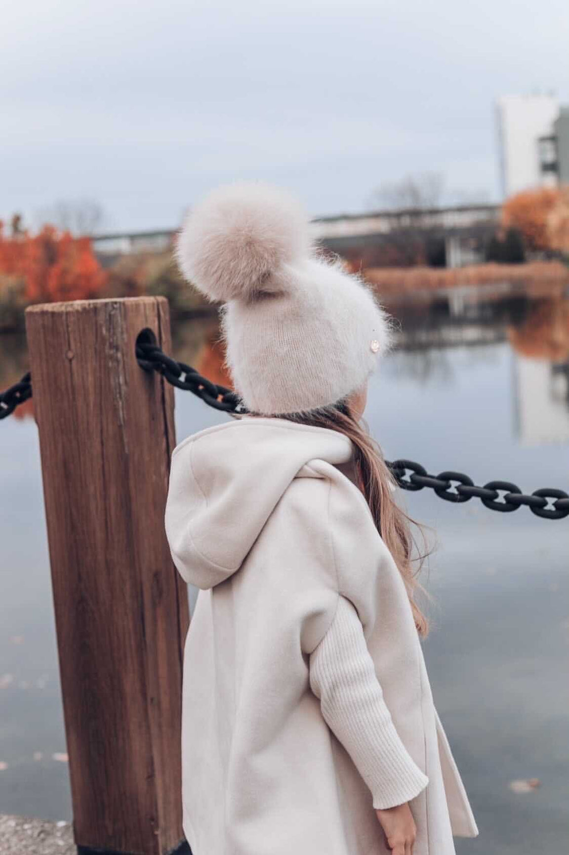Unisex | Vanya Beige Cashmere Kids' Fox Fur Beanie Hat | Oatmeal
