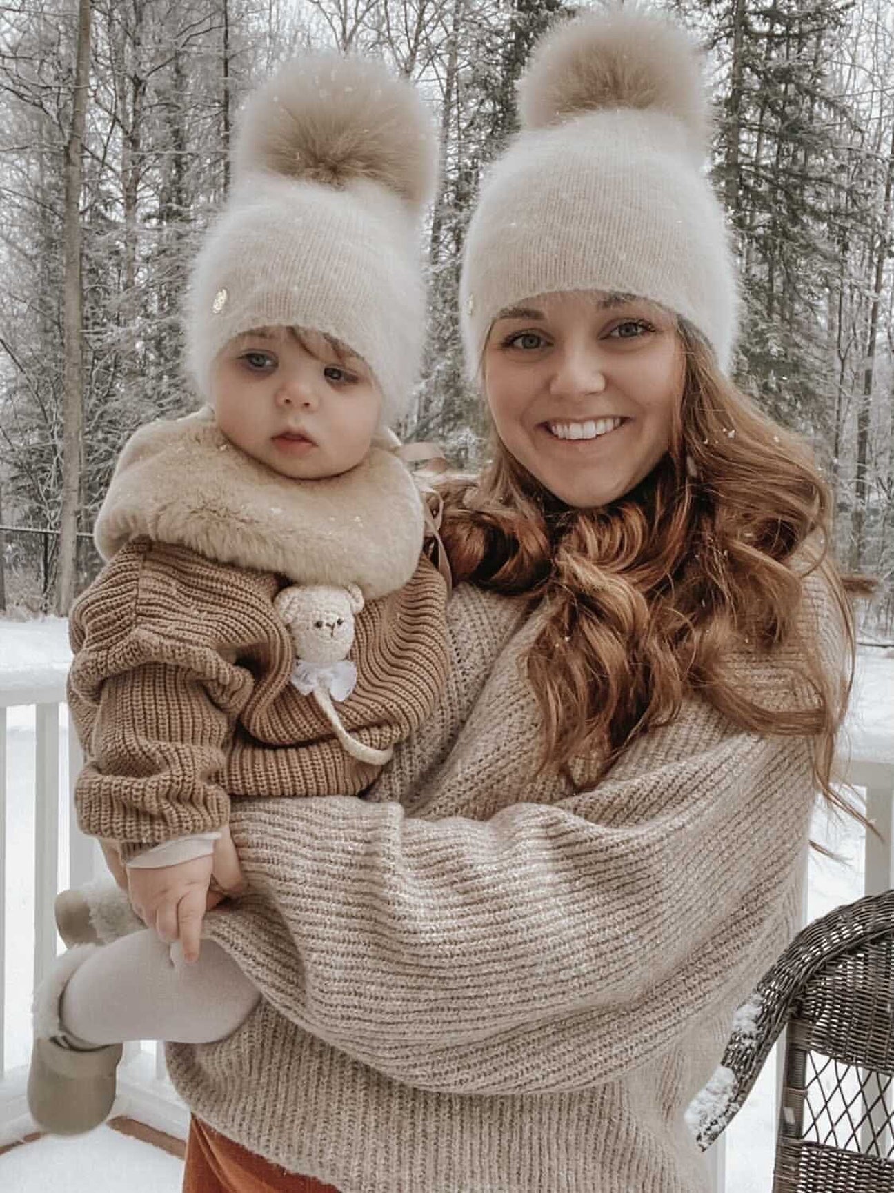 Unisex | Vanya Beige Cashmere Kids' Fox Fur Beanie Hat | Oatmeal
