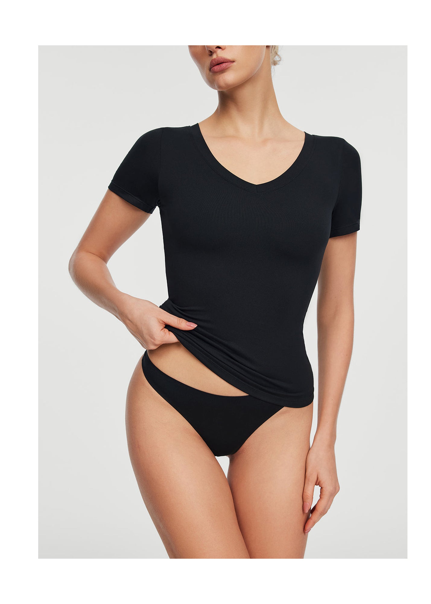 V-Neck T-shirt | Black