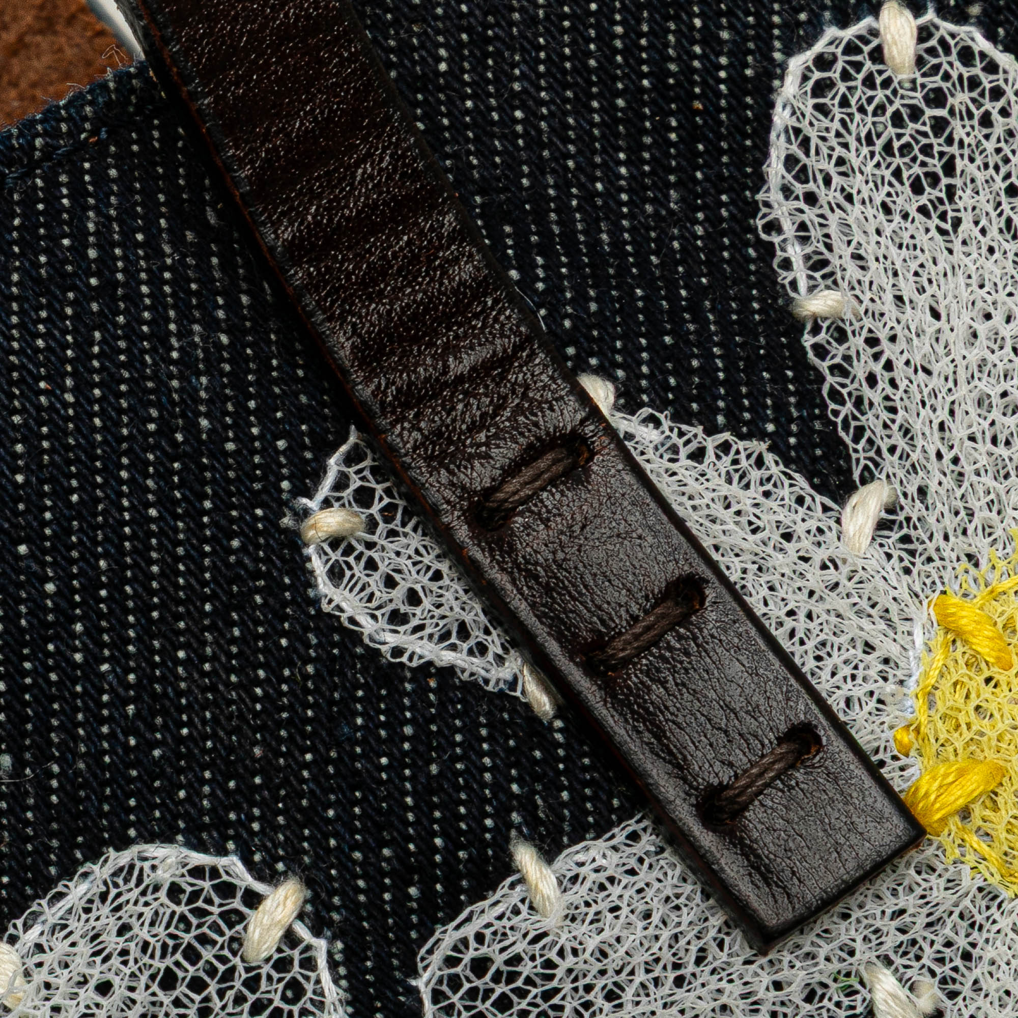 Fendi | Pre-Owned Denim Floral Applique Tote | Blue/Navy