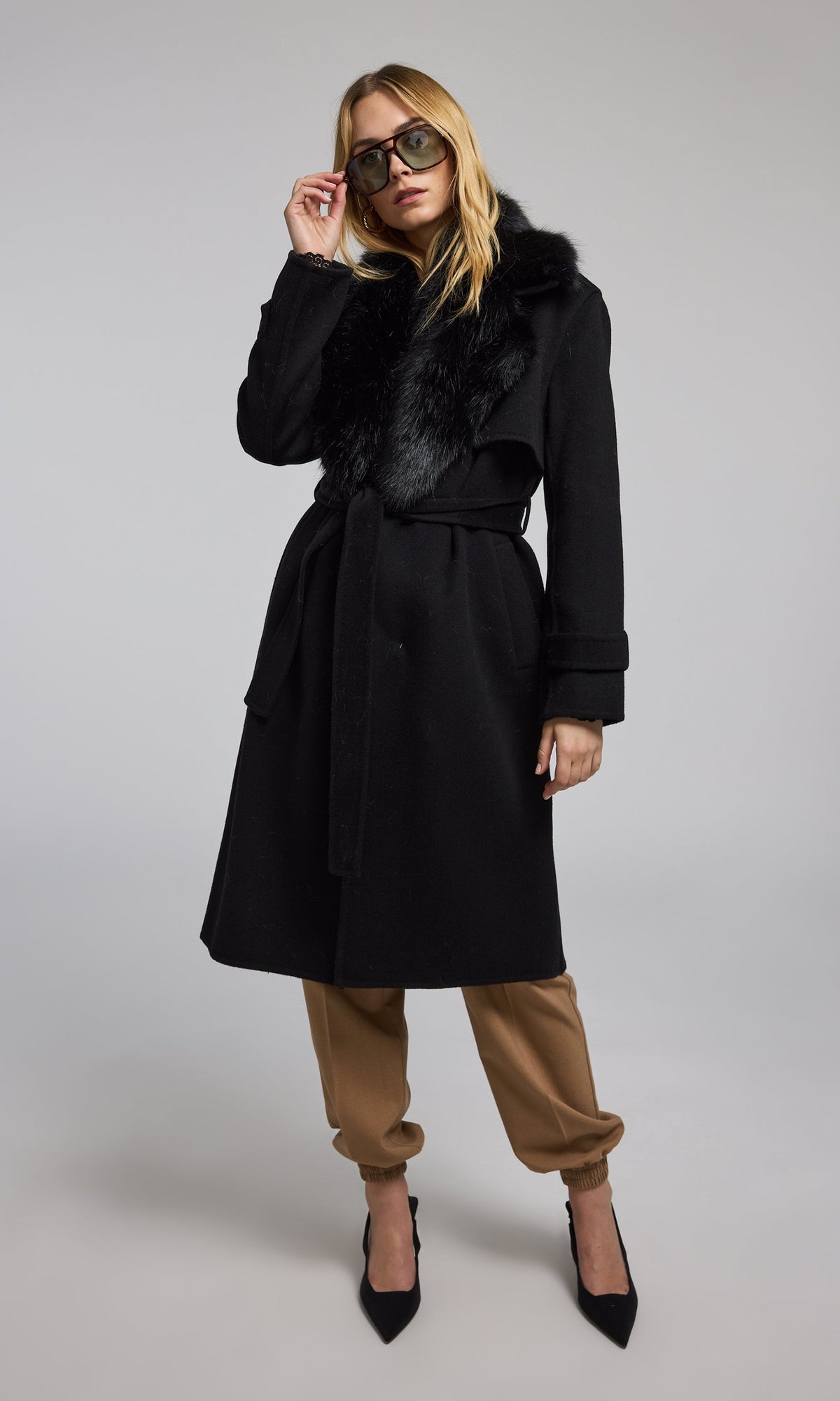 Annakin Faux Fur Collar Wool Coat | Black