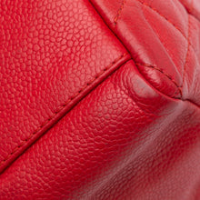 Chanel | Pre-Owned Caviar Petite Shopping Tote | Red