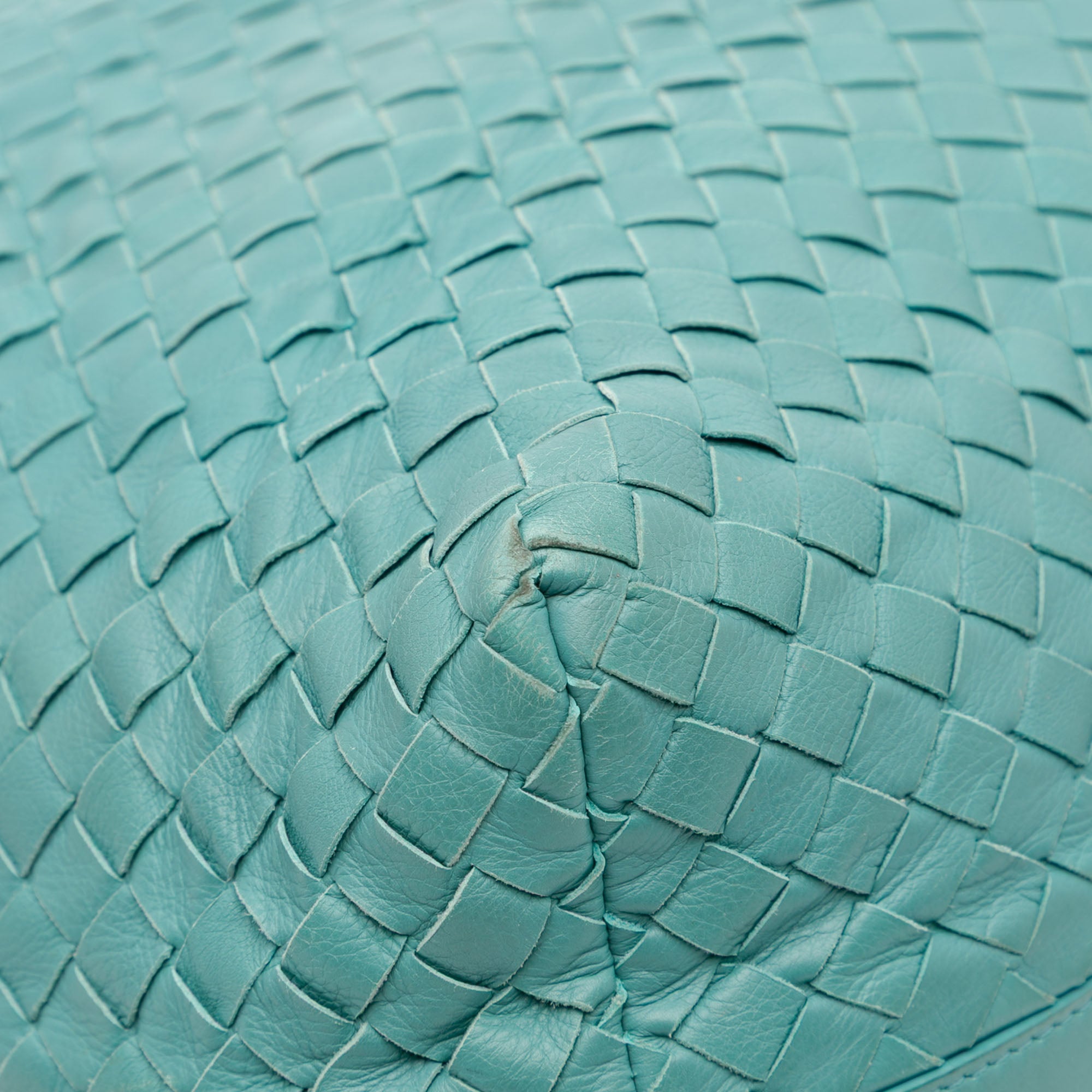 Bottega Veneta | Pre-Owned Nappa Intrecciato Crossbody | Blue/Turquoise