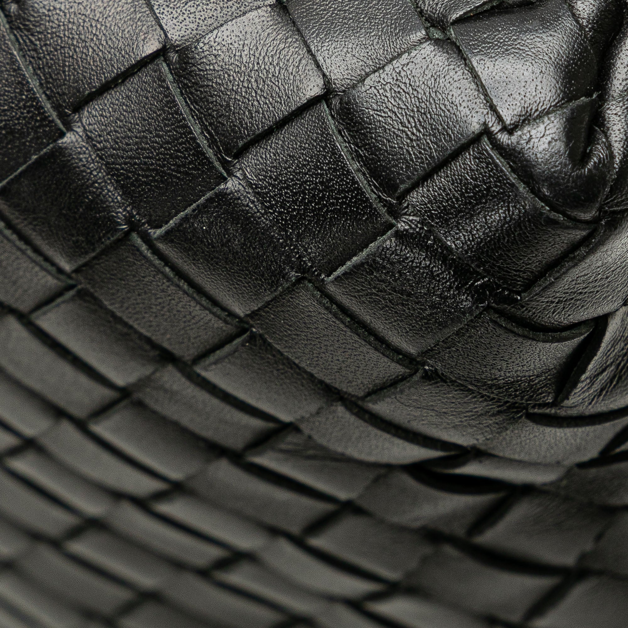 Bottega Veneta | Pre-Owned Leather Intrecciato Crossbody | Black