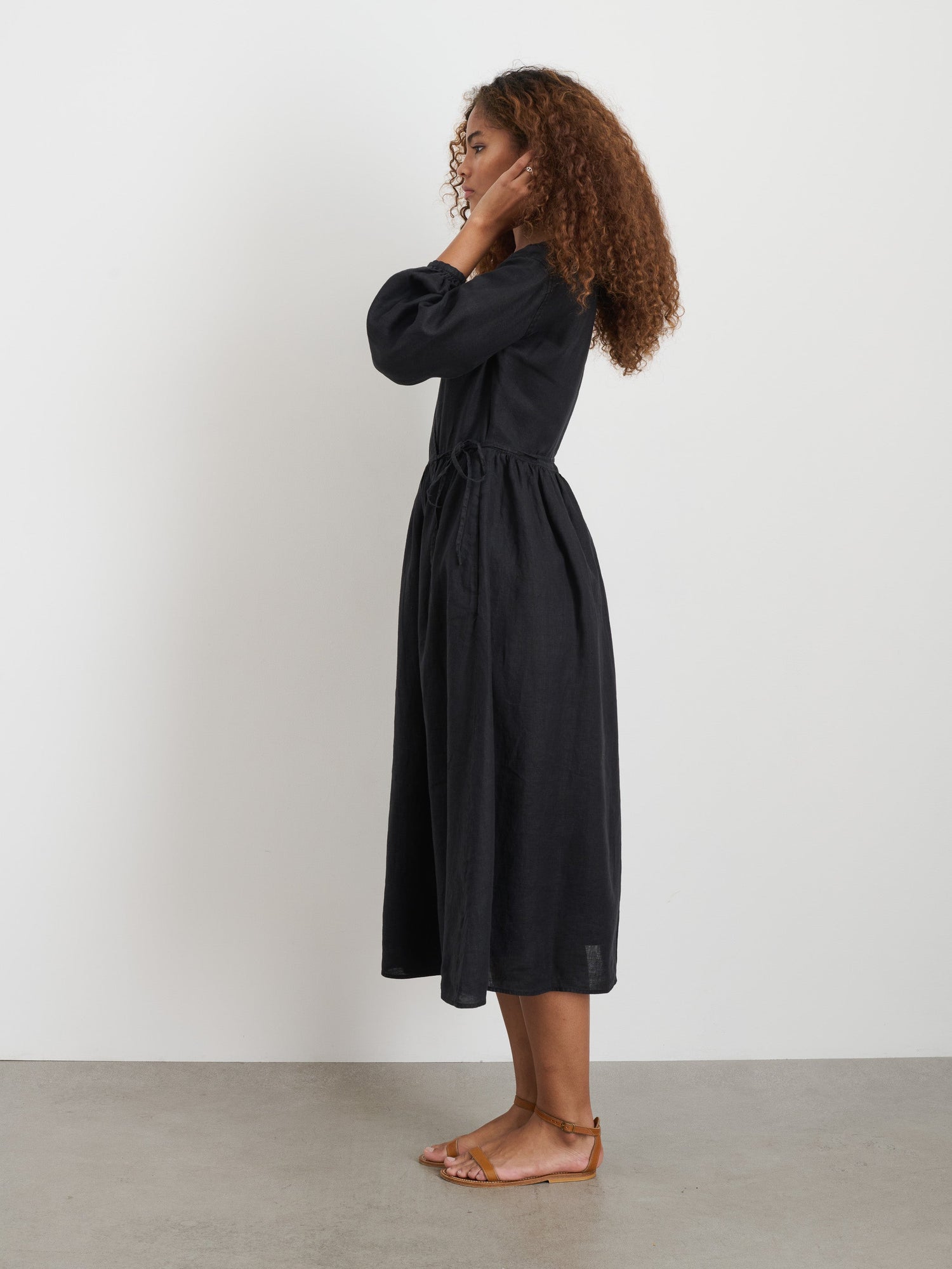 Women | Lauren Wrap Dress In Linen | Rich Black