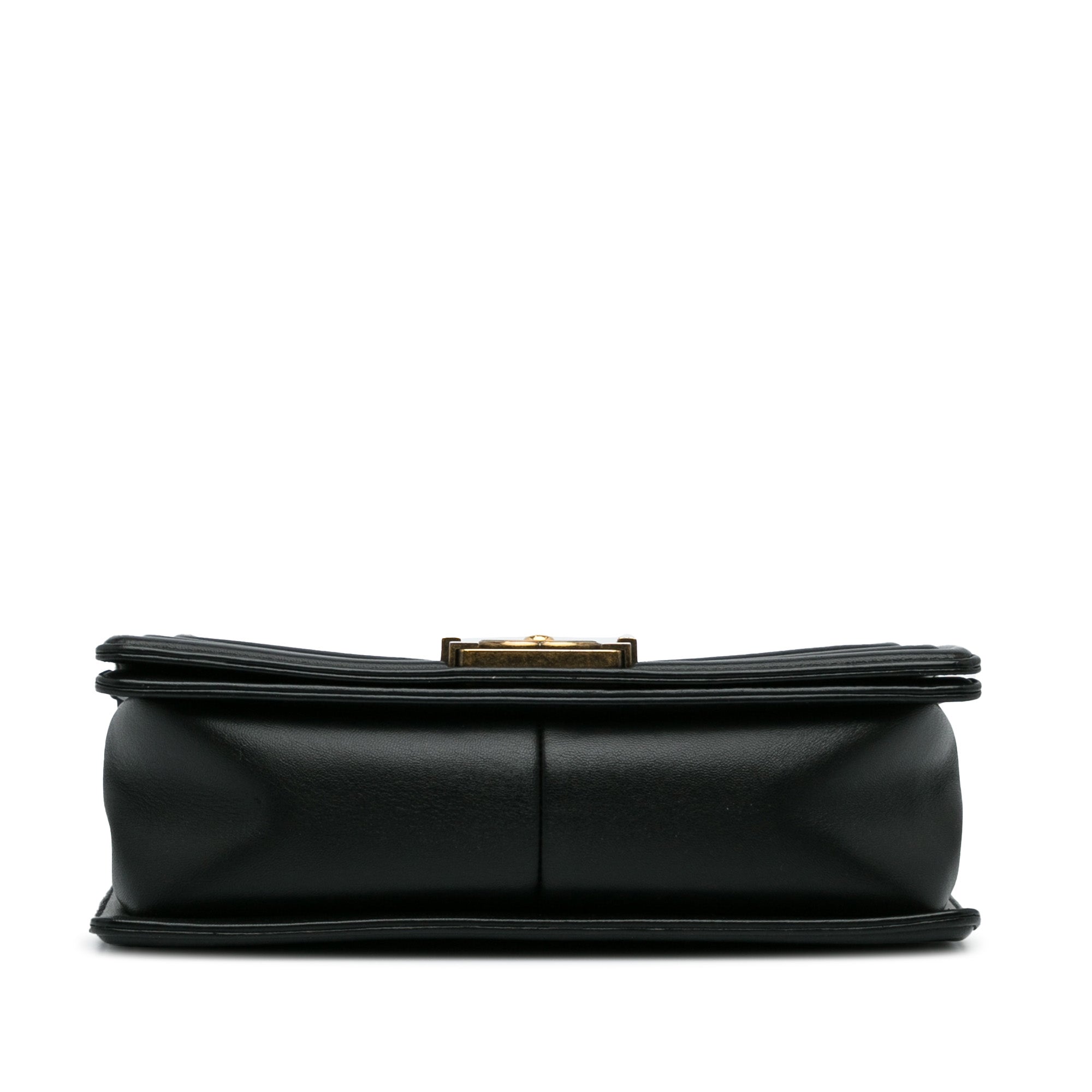 Chanel | Pre-Owned Crest-Embellished Medium Boy Bag | WhiteBlack