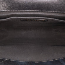 Chanel | Pre-Owned Crest-Embellished Medium Boy Bag | WhiteBlack