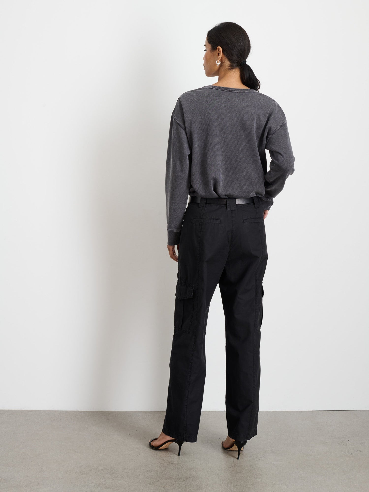 Women | Frankie Sweatshirt | Vintage Wash Washed Black