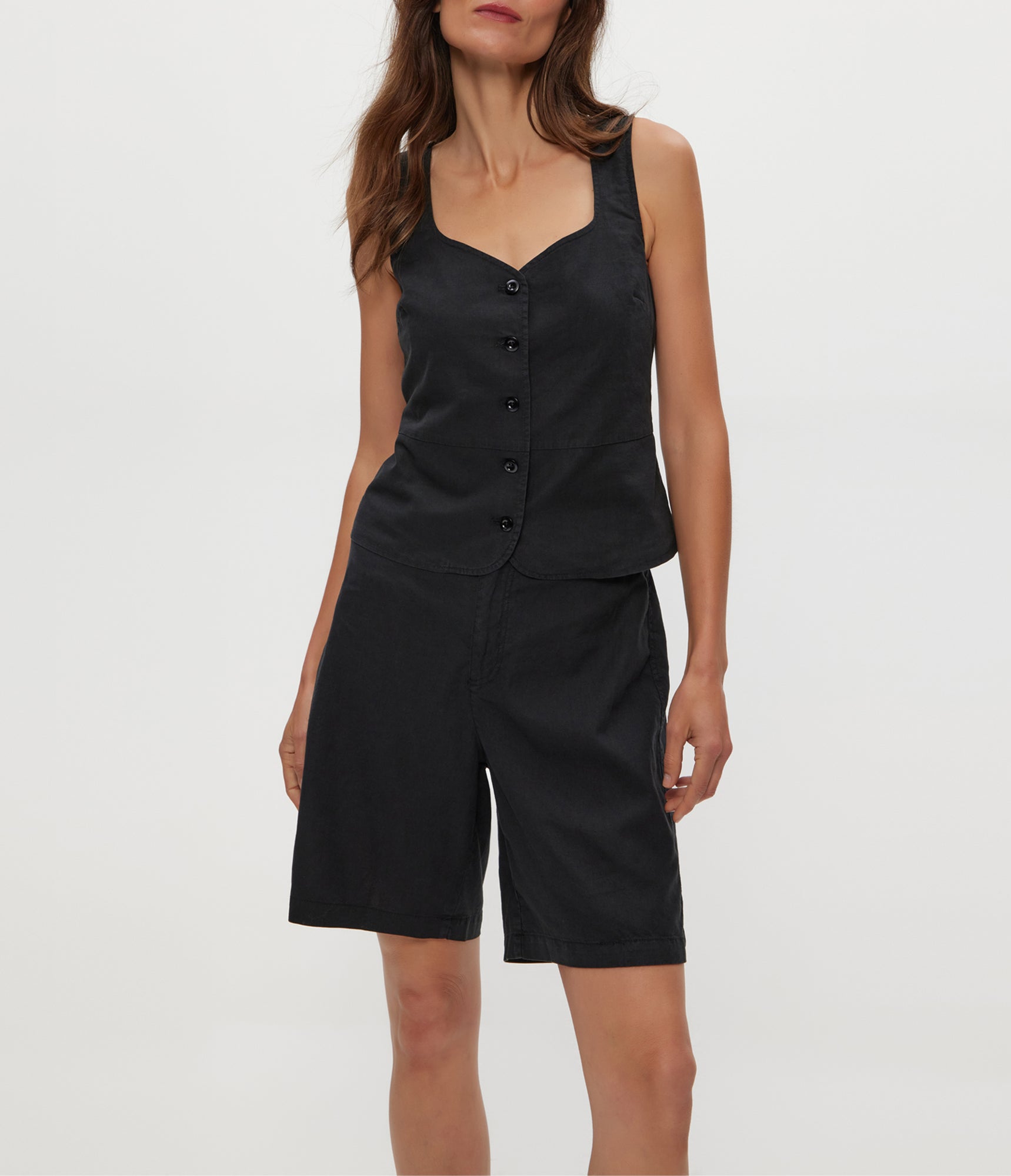 Velma Linen Short | Black