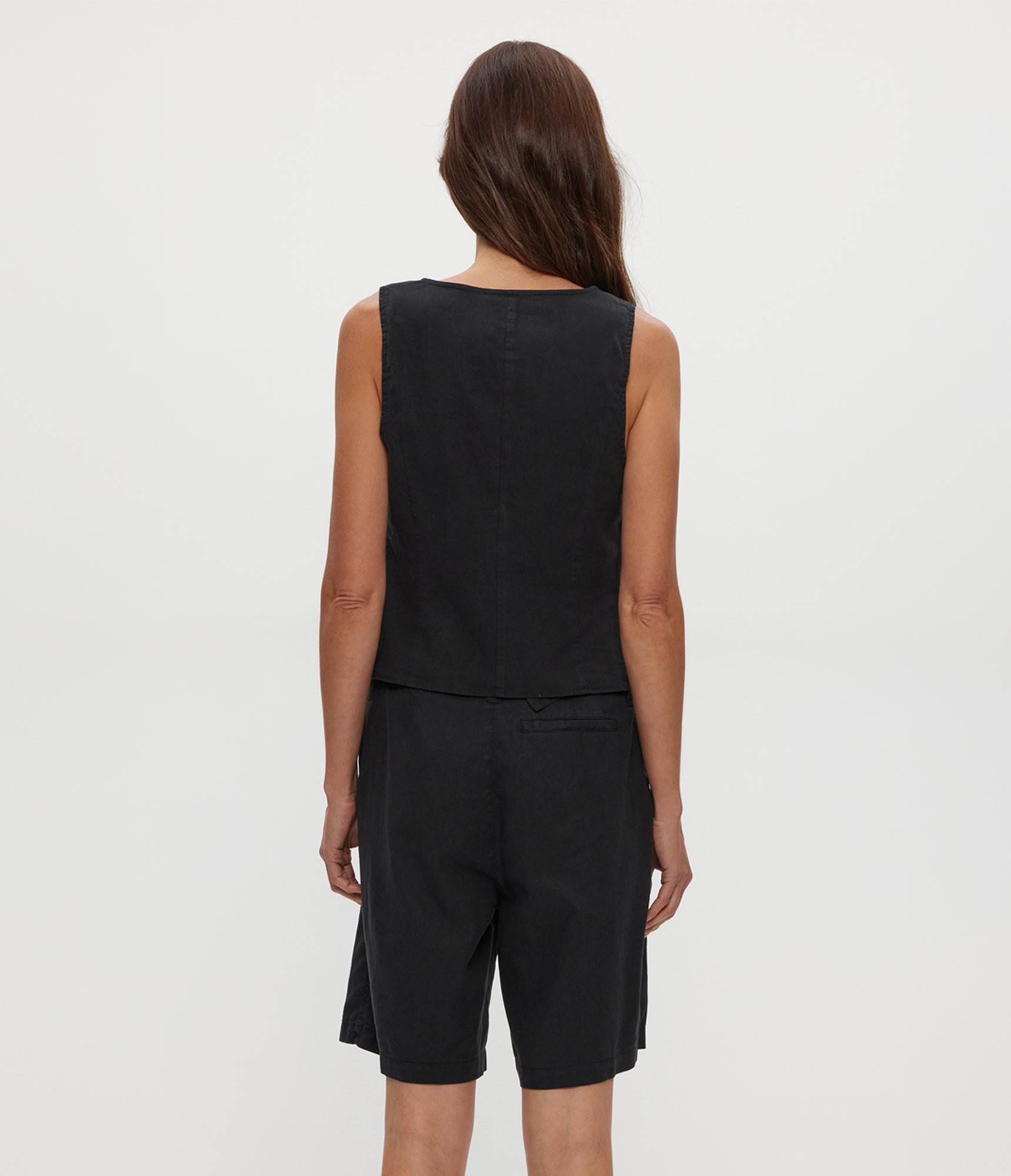 Velma Linen Short | Black