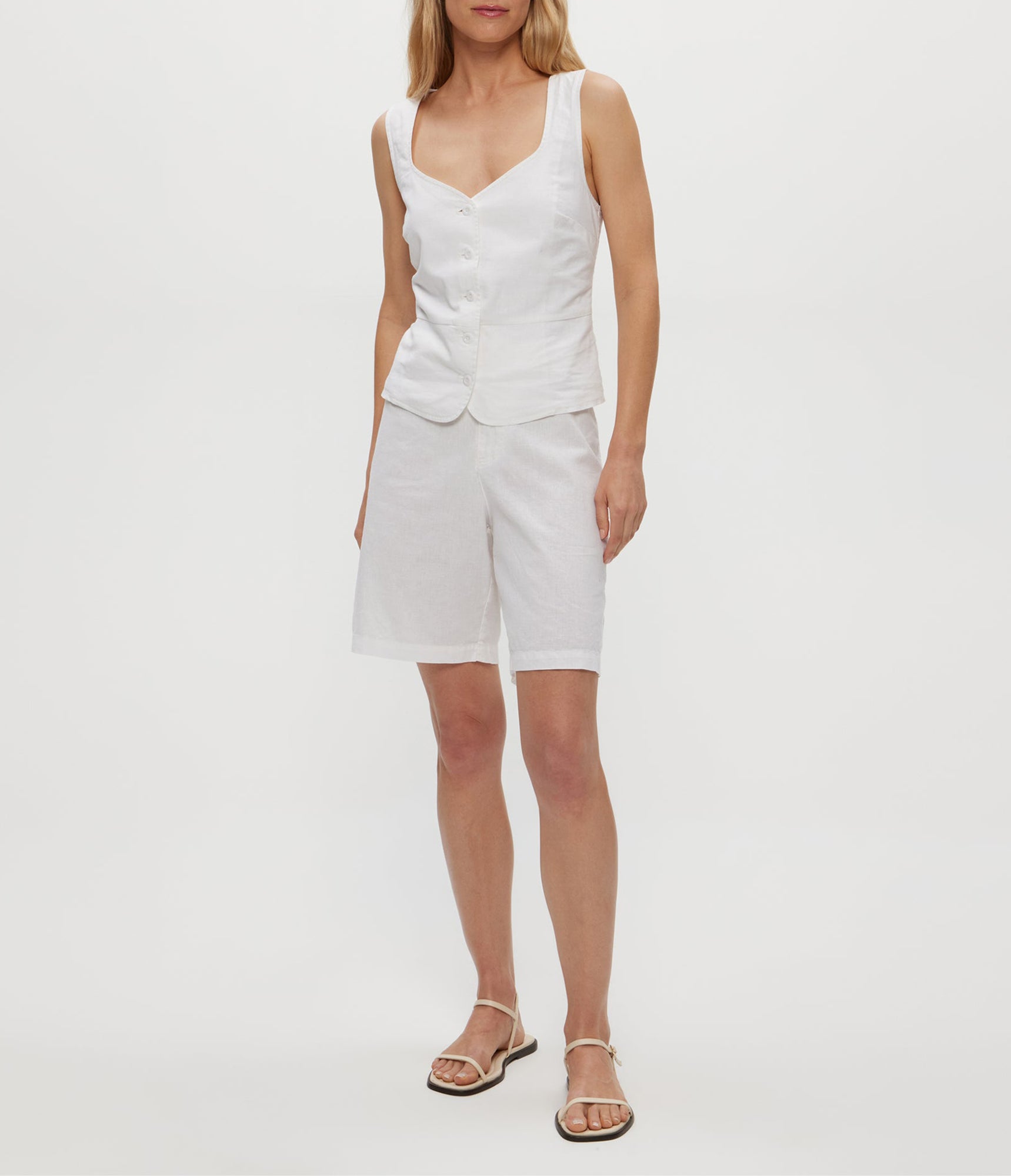 Velma Linen Short | White