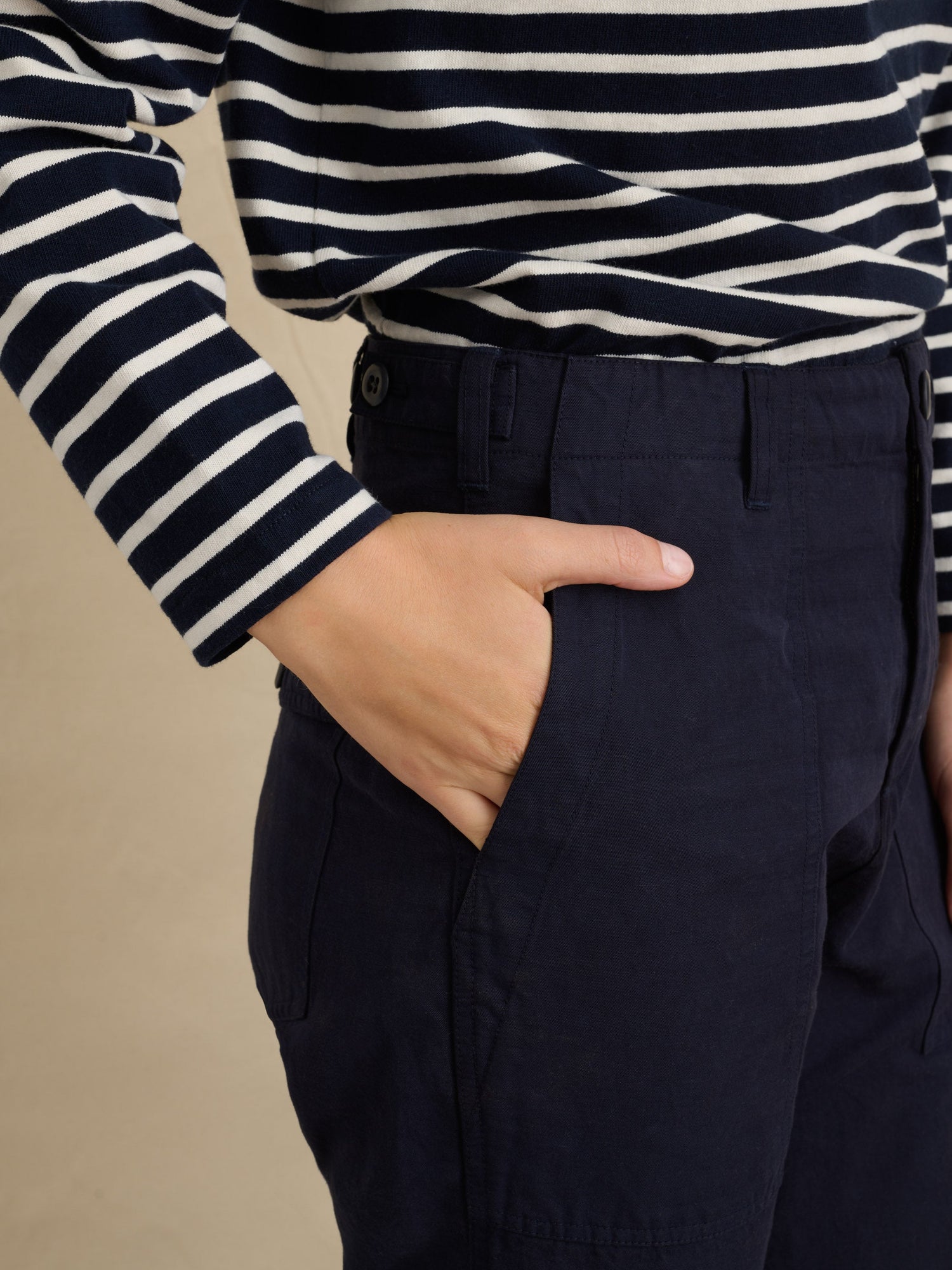 Women | Neil Utility Straight Leg Pant | Washed Navy