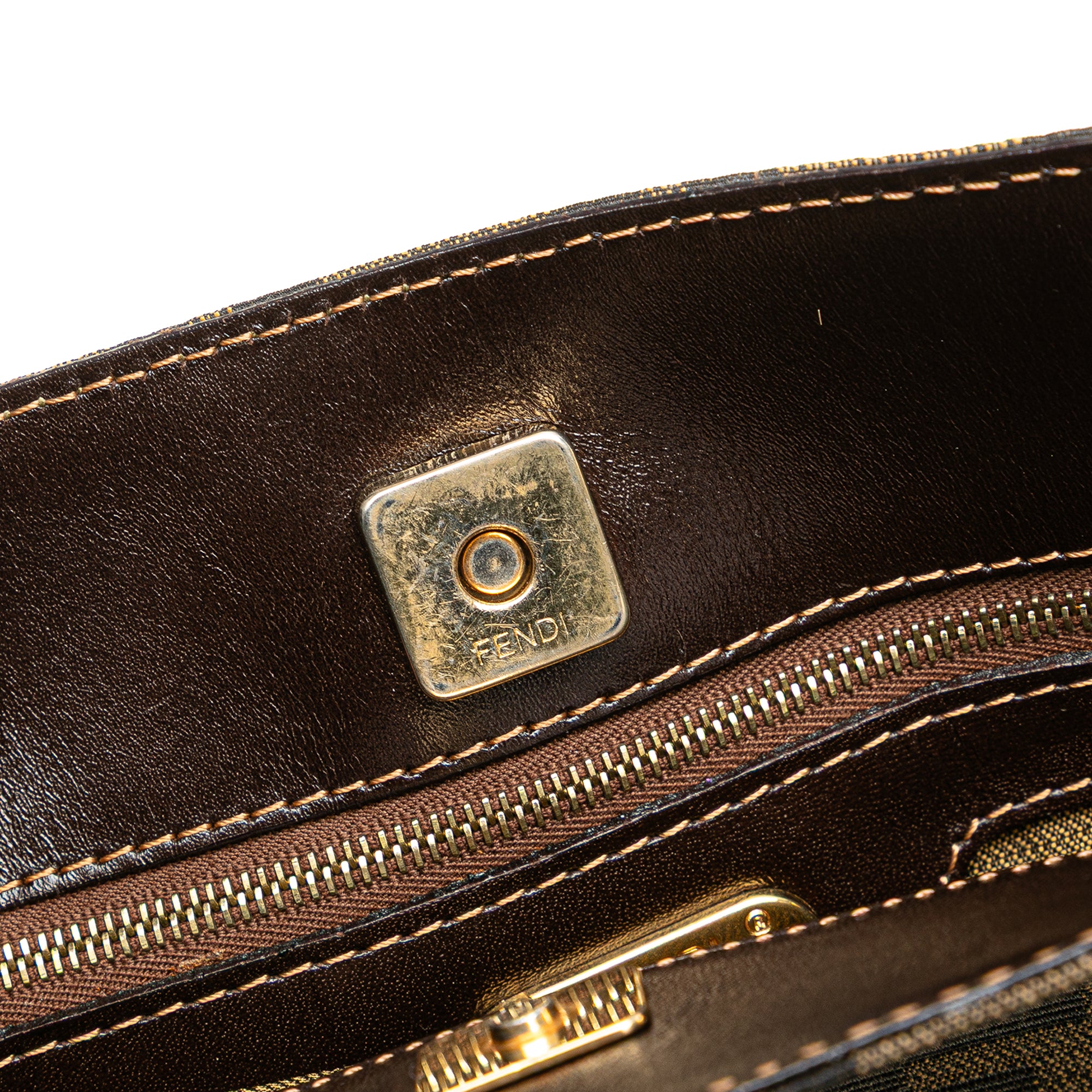 Fendi | Pre-Owned Zucca Canvas Shoulder Bag - I | Brown