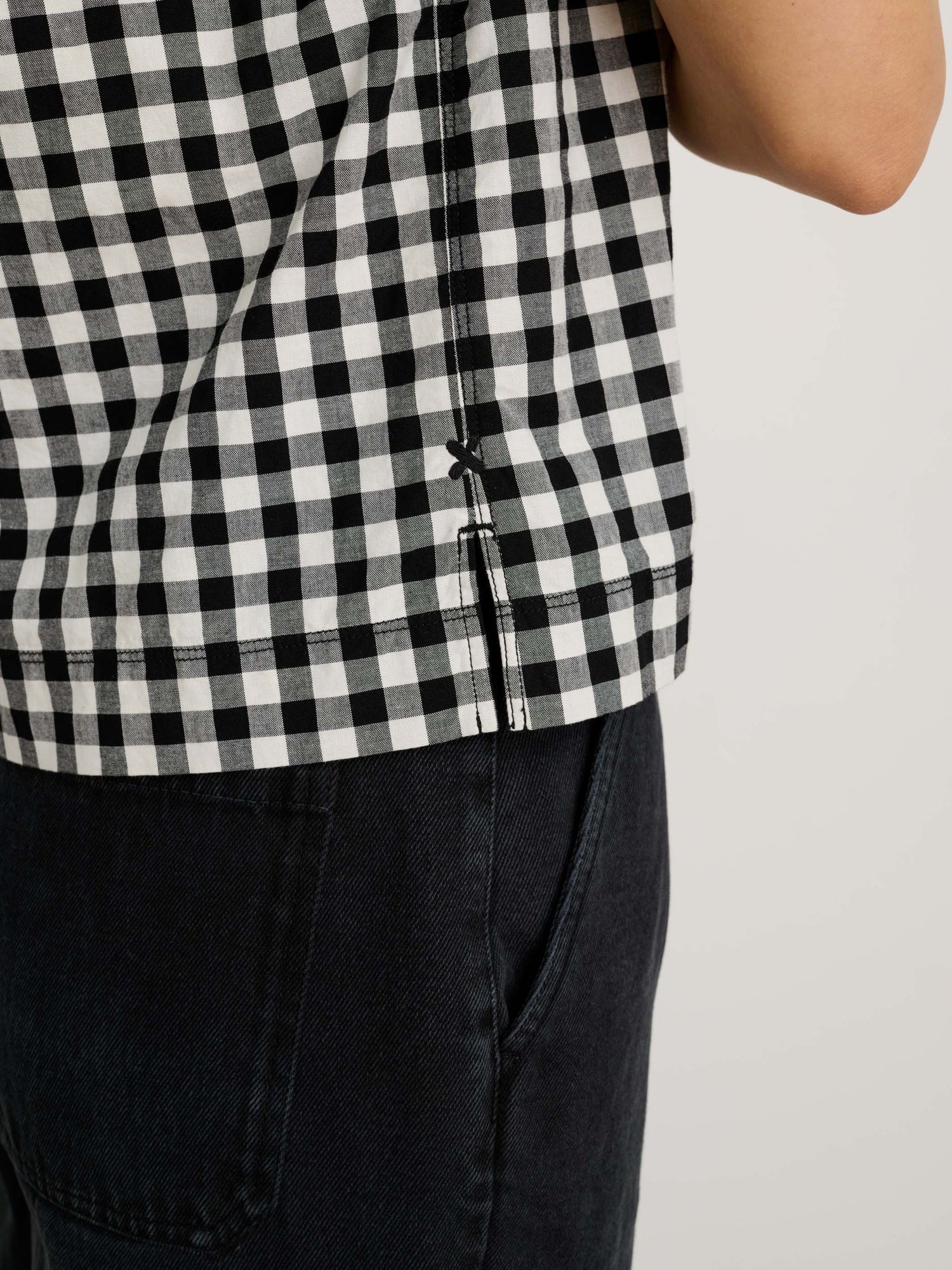 Women | Maddie Camp Shirt | Gingham Black Gingham