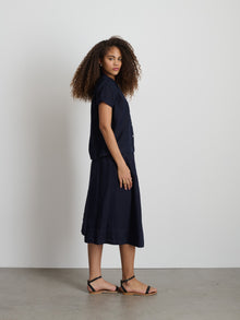 Women | Maddie Camp Shirt | Linen Dark Navy