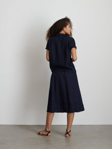 Women | Maddie Camp Shirt | Linen Dark Navy