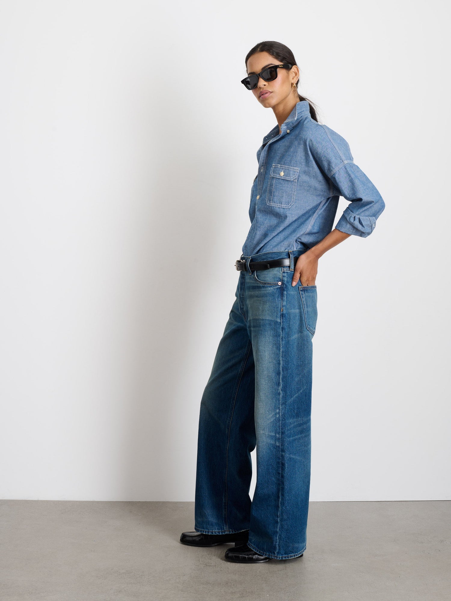Women | The Chambray Shirt | Chambray