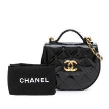 Chanel | Pre-Owned Mini CC Quilted Patent Leather Top Handle Clutch with Chain | Black