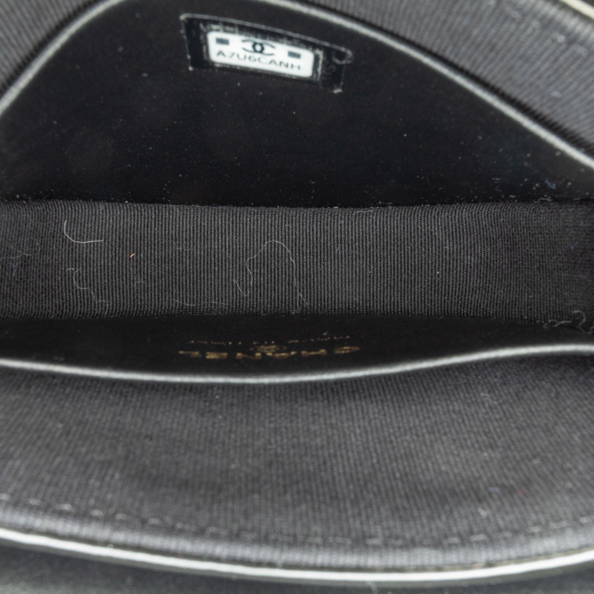 Chanel | Pre-Owned Mini CC Quilted Patent Leather Top Handle Clutch with Chain | Black