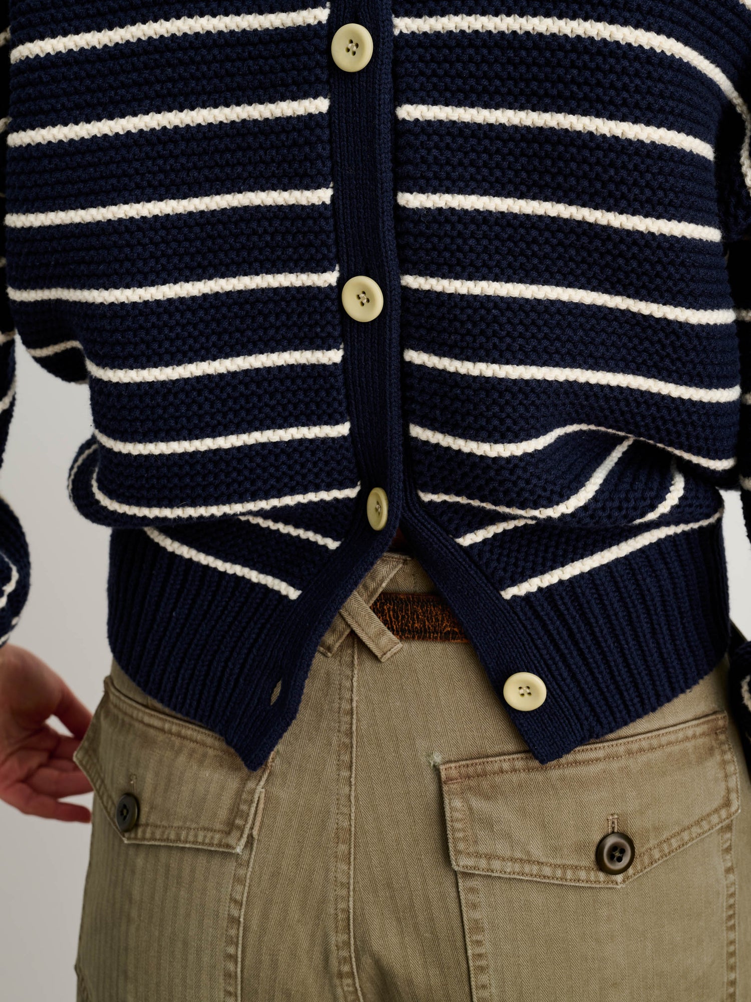 Women | Button-Back Crewneck Sweater | Stripe Dark Navy x Ivory