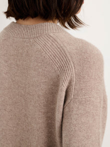 Women | Rowan V-Neck | Cashmere Biscotti
