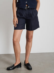Women | Anna Pleated Shorts | Linen Dark Navy