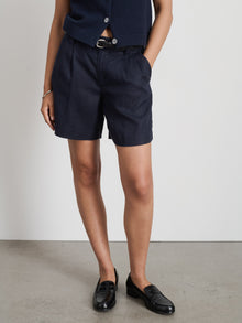 Women | Anna Pleated Shorts | Linen Dark Navy