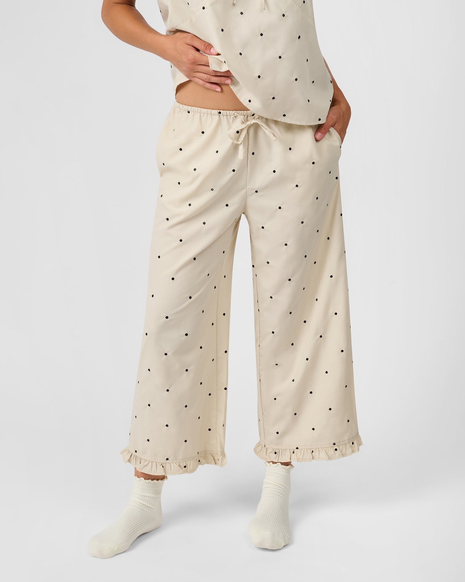 Ruffle Pull-On Pants | Oat/Black