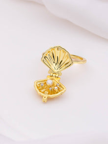 Sundaze Shell Locket Ring | 5A Grade Cubic Zirconia | 14K Gold Plated Brass