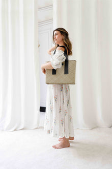 Anissa | Canvas