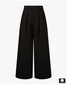 Wide Leg Pleated Trouser | Black