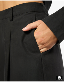 Wide Leg Pleated Trouser | Black