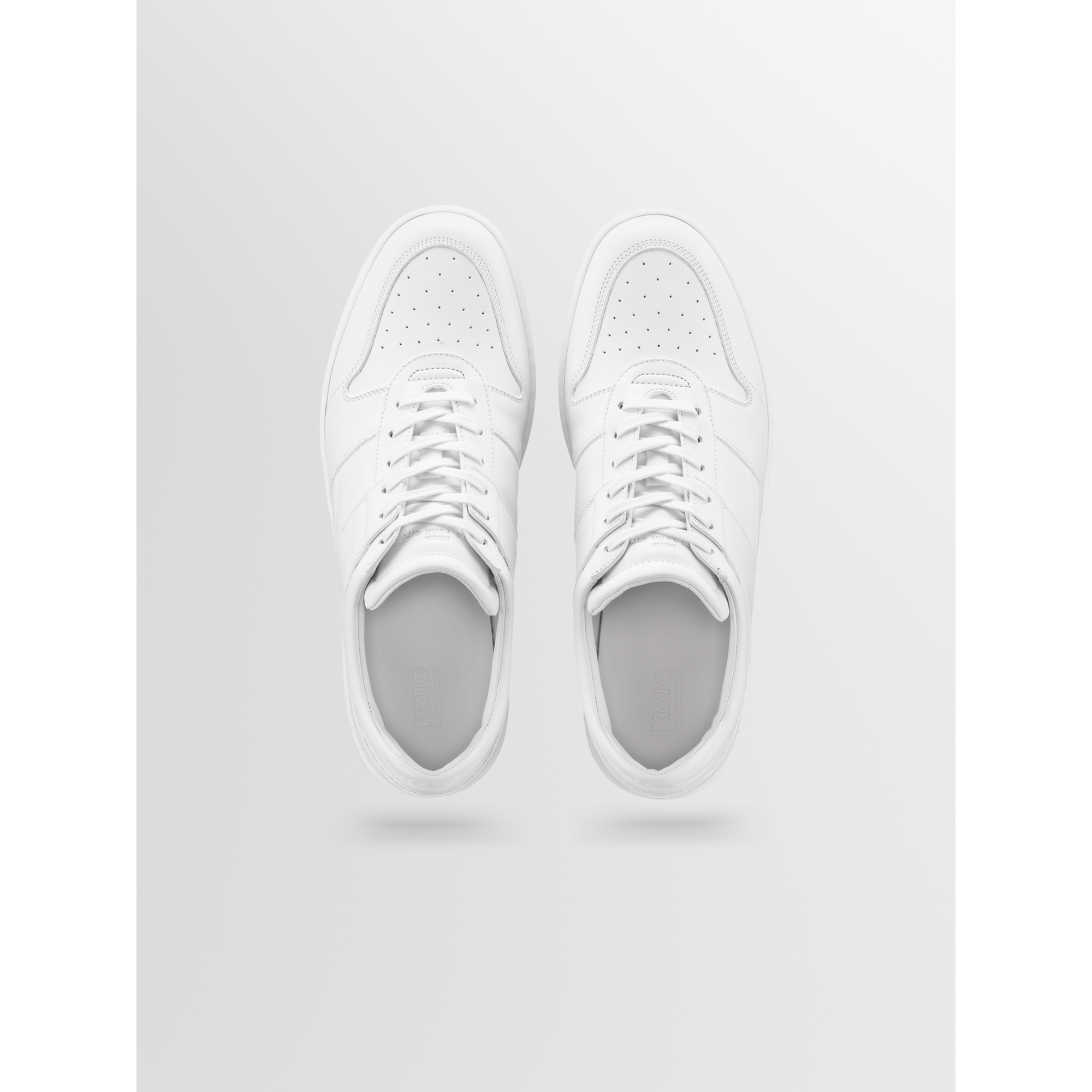 Women | Aventino in Triple White