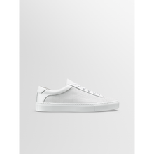 Women | Capri in Triple White Perforated