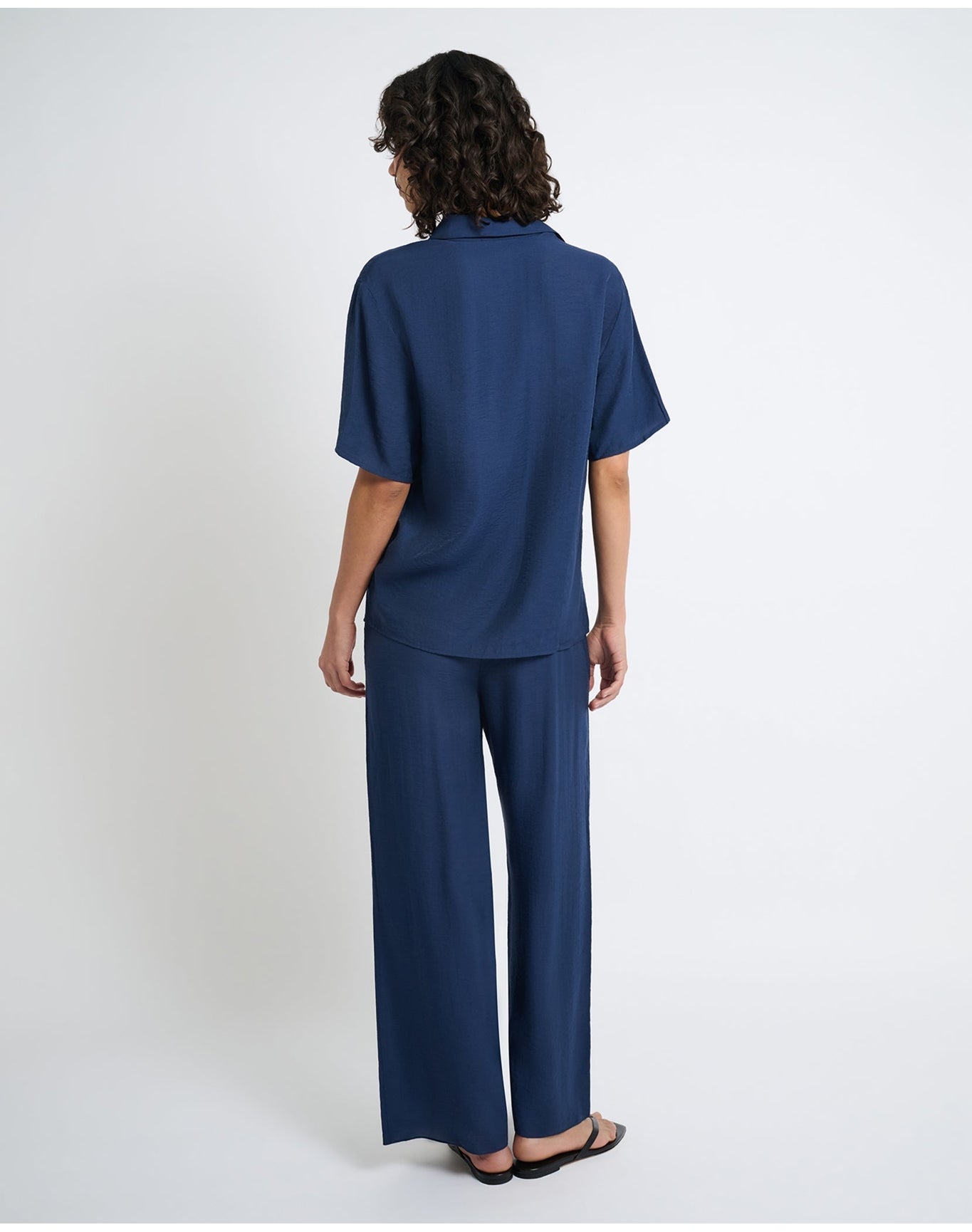 Women | Crinkle Wide Leg Drawstring Pant | Deep Navy